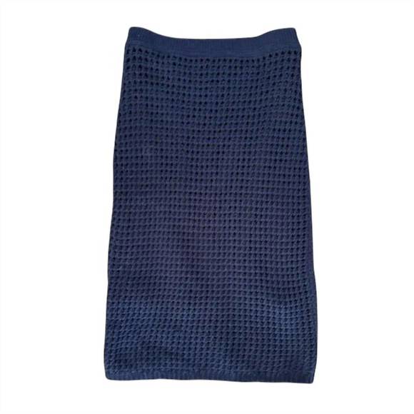 NEW THEORY textured crochet skirt in navy blue